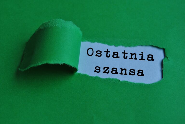 Napis Ostatnia szansa