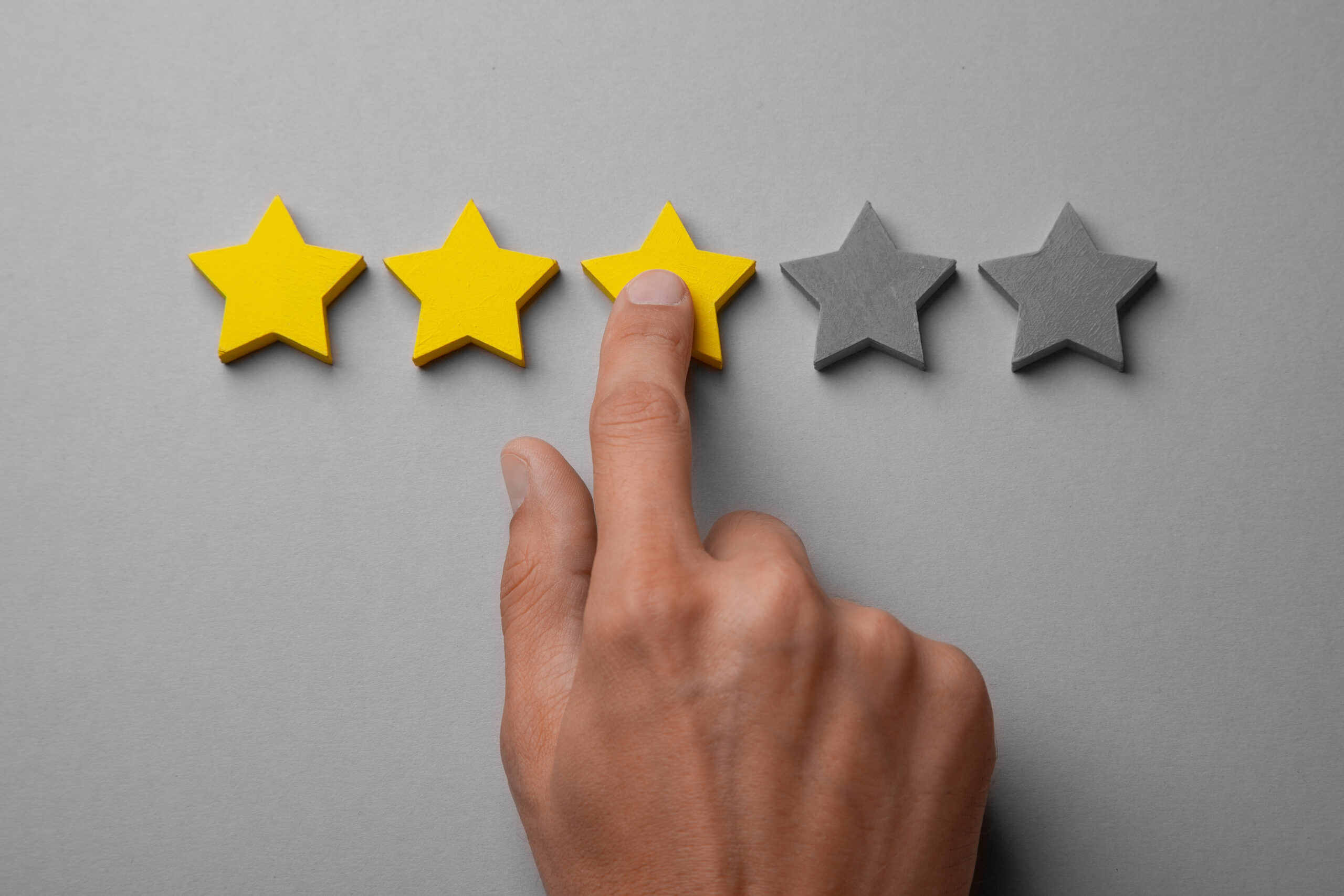 palec wskazuje gwiazdki